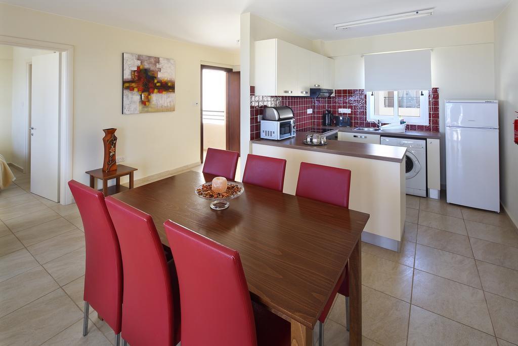 Club St. George (Adults Only) Aparthotel Tremithousa Ngoại thất bức ảnh