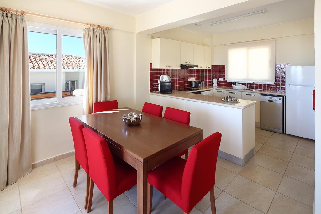Club St. George (Adults Only) Aparthotel Tremithousa Ngoại thất bức ảnh